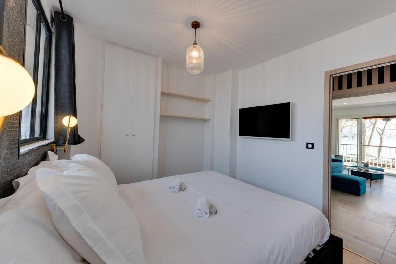 Swan Lake - Design Apartment Facing Lake Annecy Zewnętrze zdjęcie